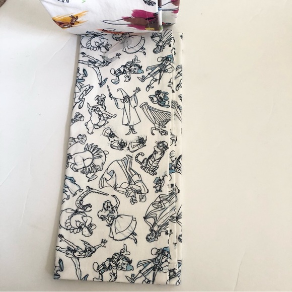 NWT Disney Kitchen Towel Set - Picture 6 of 11